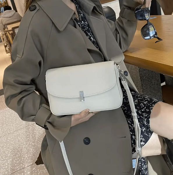 "Independent" Shoulder Bag