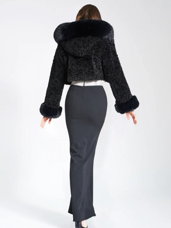 IRIS - Fur Coat
