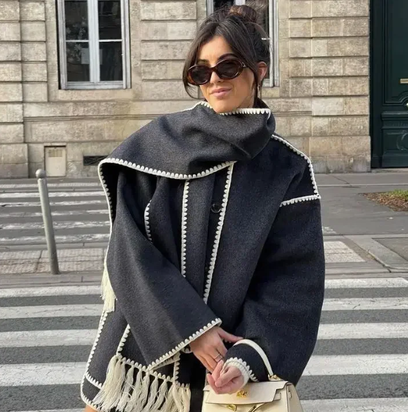 VERANO - Viral Cape Coat